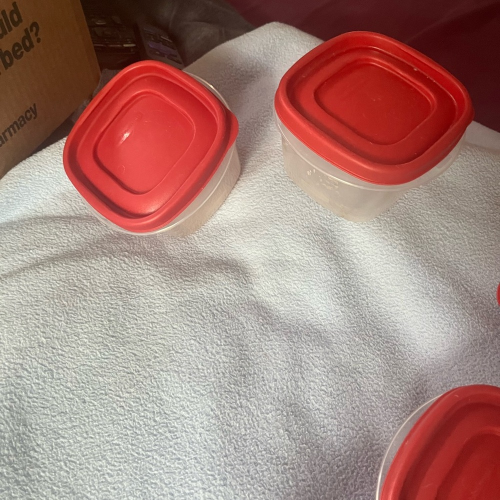 Bundle plastic containers - Picture 7 of 14